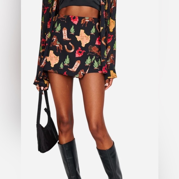 Show Me Your MuMu Pants - 🤠SHOW ME YOUR MUMU SPENCER SKORT IN TEXAS HOLD EM PRINT NWT🤠 SZ M